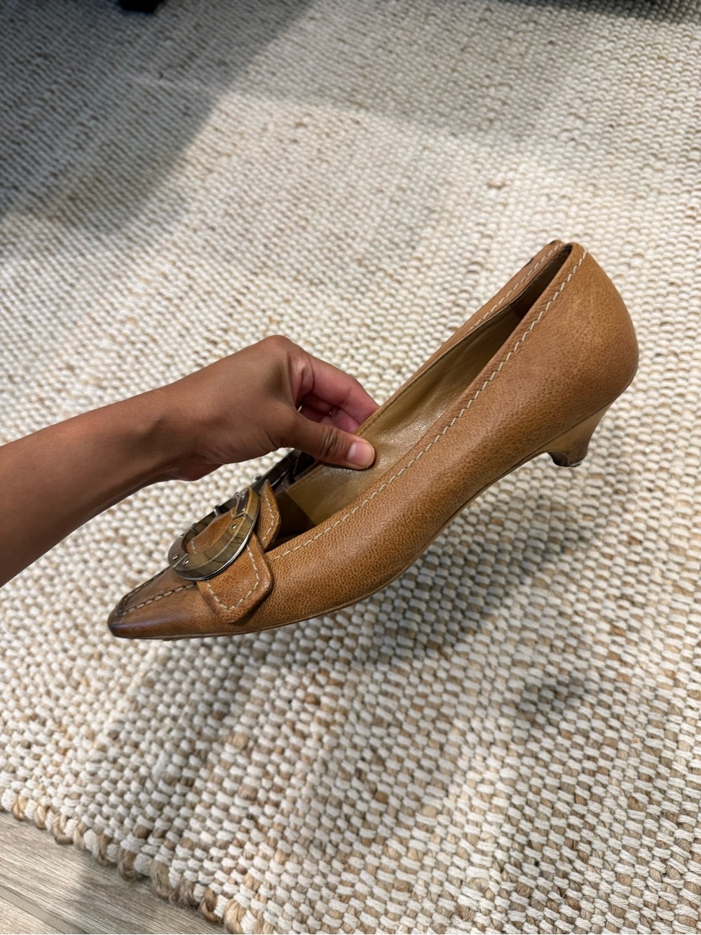 Vintage Prada Tan Leather Wood Buckle Kitten Heels - Size 36 - Picture 4 of 8